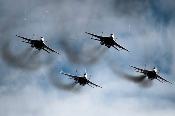 Истребители МиГ-29 пилотажной группы «Стрижи».