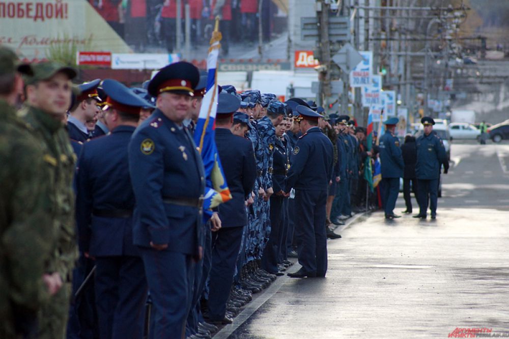 В Параде Победы будут участвовать несколько тысяч военнослужащих.