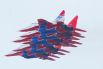 Еще в 1988 году, когда самолеты МиГ-29 и МиГ-29УБ готовились к международному салону в Фарнборо, была придумана новая оригинальная окраска для железных птиц: белые фюзеляжи и ярко-синие кили с синими молниями по бортам. Черные стрижи на красном фоне  – эмблема группы – появились на воздухозаборниках: из-за них группа получила свое название.