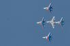 В 2000-х ряды «Стрижей» пополнились новыми летчиками, а с 2003 года самолеты начали перекрашивать в новую красно-белую форму с ярко-синим силуэтом стрижа сверху и снизу и с буквами «МиГ» на килях. 