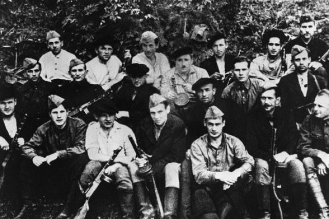 Венгерские патриоты в Святошине, 1943 год.