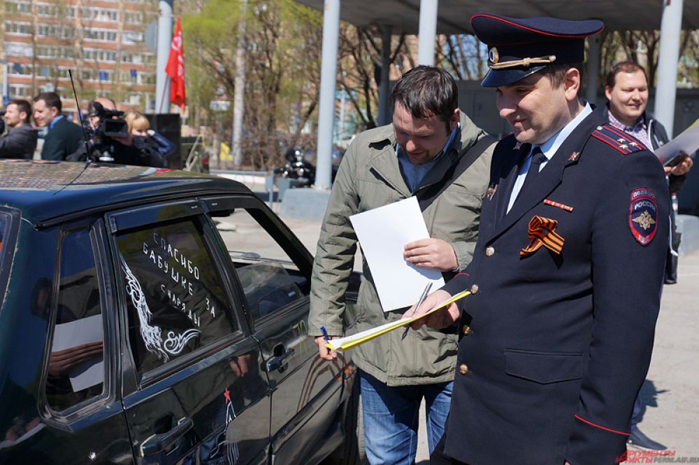 Жюри, в состав которого вошли сотрудники различных ведомств, оценивали конкурсантов и выбрали лучших.