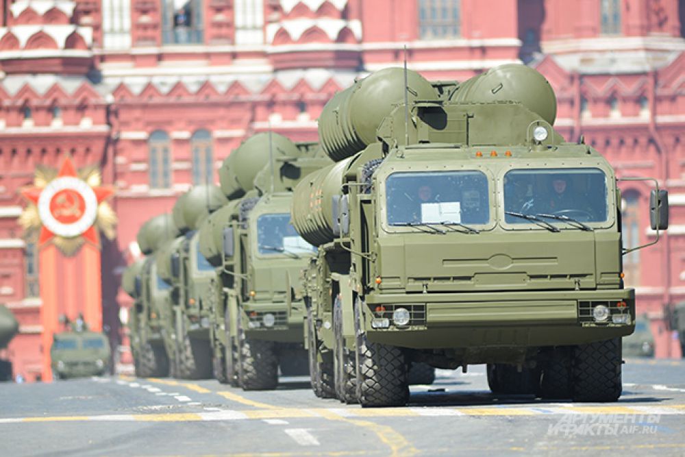 Зенитный ракетный комплекс С-400 «Триумф».
