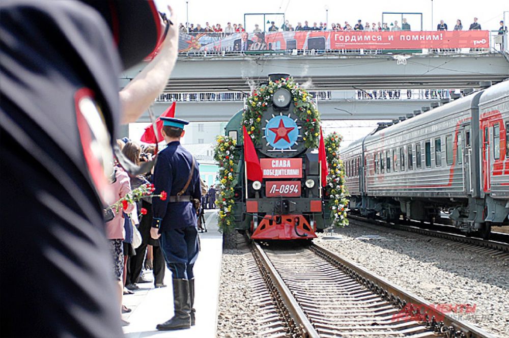 За 2 дня до Победы в Новосибирск прибыл ретропоезд «Эшелон Победы».