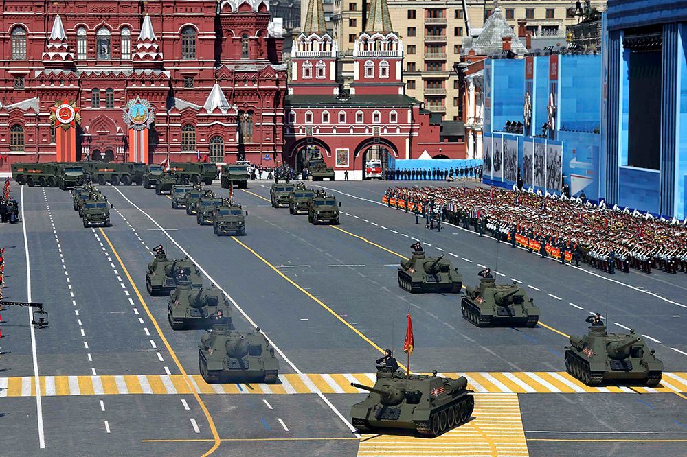 самоходно-артиллерийские установки (САУ) периода Второй мировой войны СУ-100.