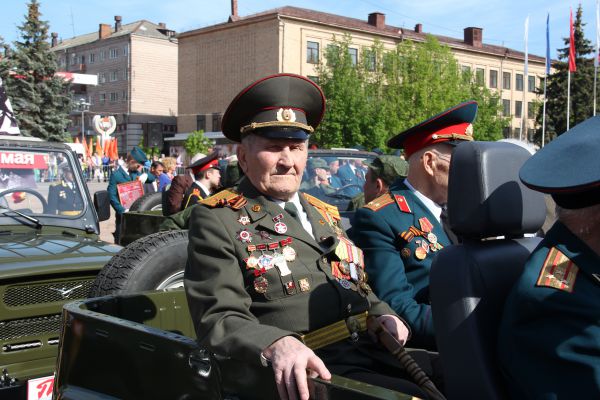 Ветераны Великой Отечественной войны в Параде Поколений.