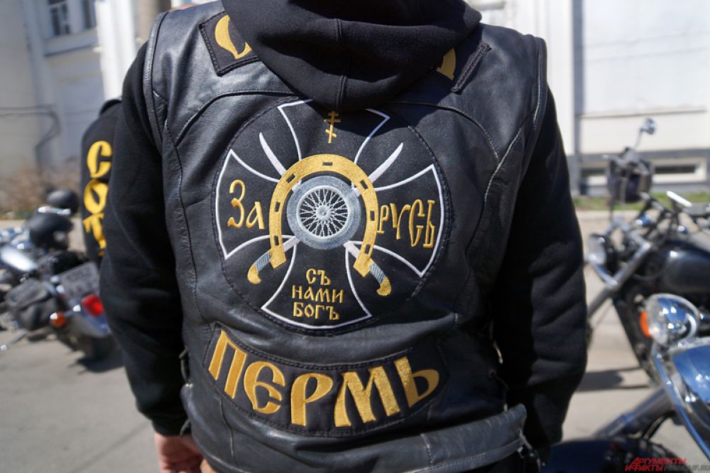 Представитель байкерской группировки «Сотня».