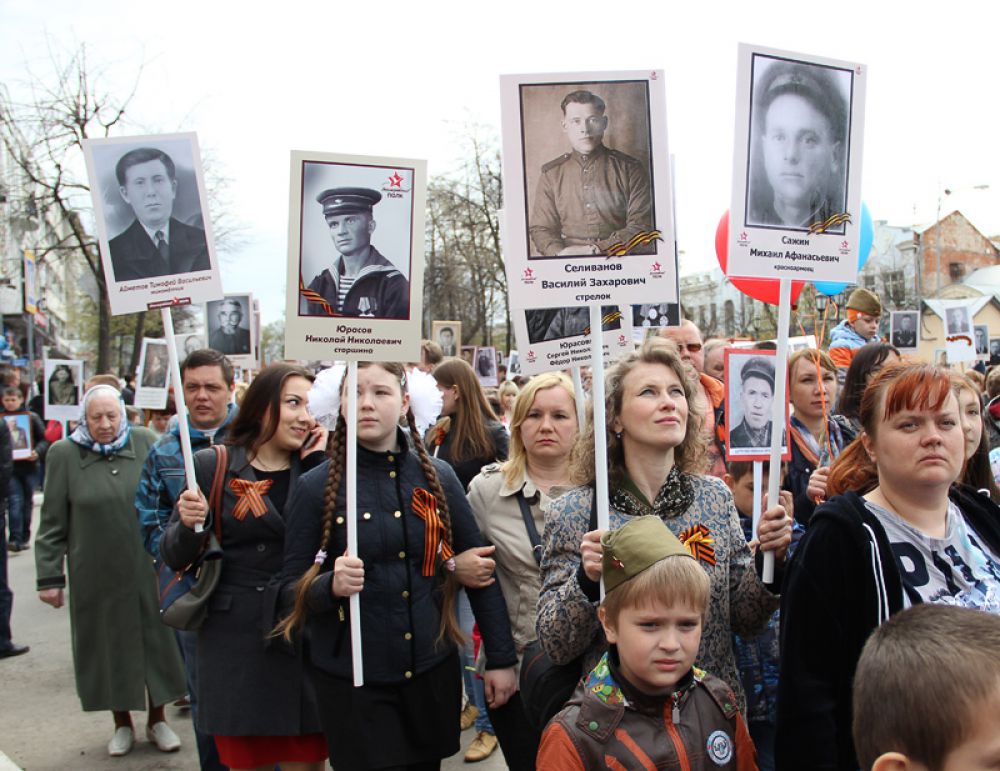 Шествие Бесмертного полка по своим масштабам превзошло даже парад на площади Ленина