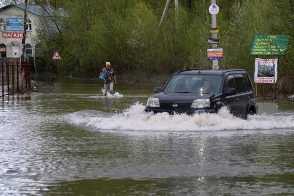 По данным Западно-Сибирского управления Гидрометслужбы, приток воды в водохранилище уже снизился с 7,5 до 7,3 тысячи кубометров в секунду.