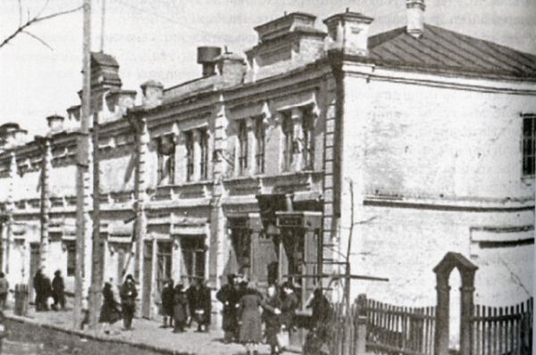 Кинотеатр в Чистополе, где проходили собрания и вечера с участием писателей 