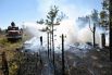 14 мая. Пожарная машина на месте лесного пожара в Забайкалье. Площадь лесных пожаров в Забайкалье выросла почти до 37 тысяч гектаров, количество очагов увеличилось до 40.