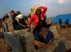В своем обращении к парламенту страны глава правительства Непала также отметил, что государство предоставит лишившимся крова кредиты на восстановление частных домов размером до 25 тысяч долларов под 2% годовых.