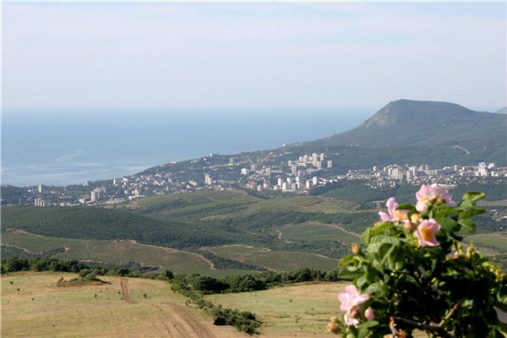 Алушта. Город на южном берегу Крыма