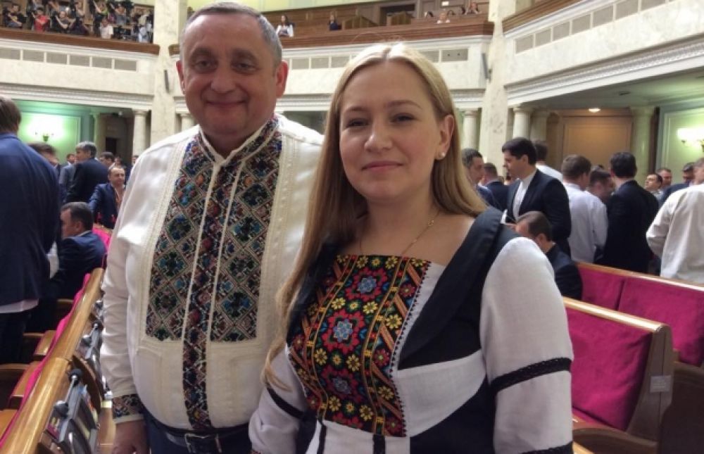 Депутаты в вышиванках
