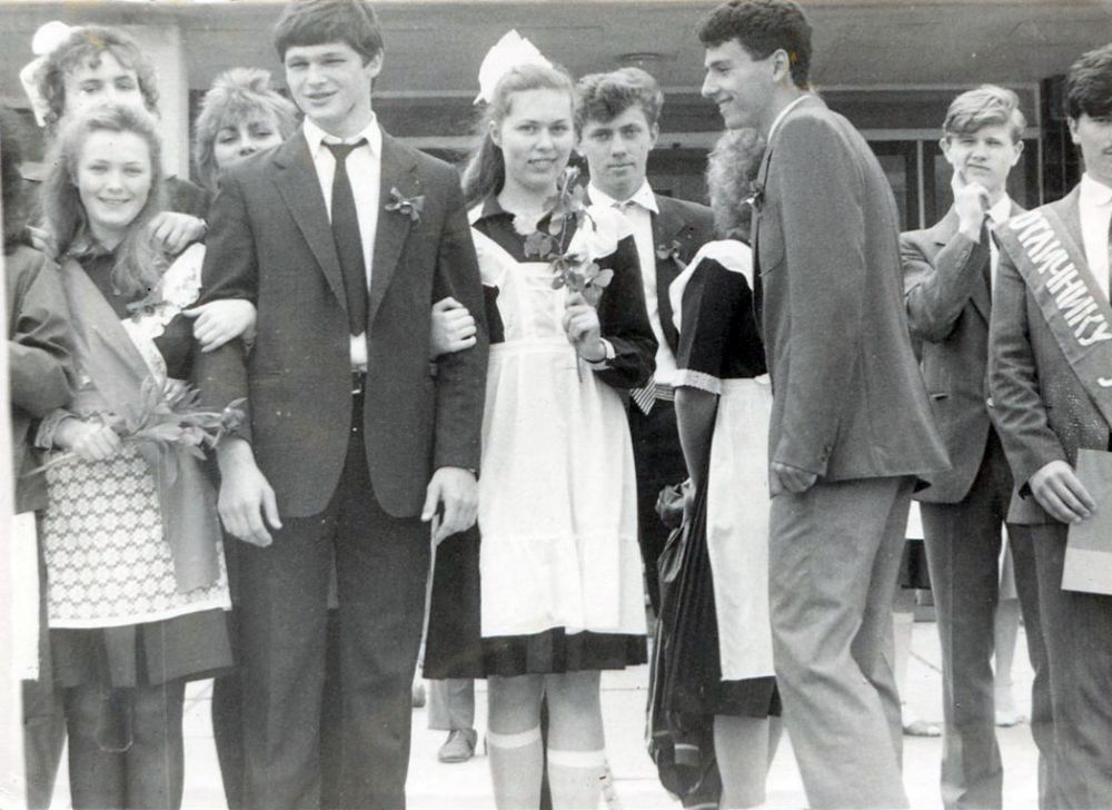 Выпускники симферопольской школы. 1988 г.