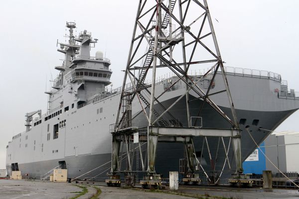 Так же в прессе появлялась информация о том, что Франция может продать корабли Китаю. Однако вице-премьер РФ Дмитрий Рогозин заявил, что продажа военных кораблей третьей стороне без согласия России невозможна. 