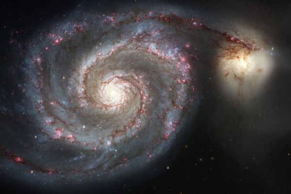 M 51 (Галактика Водоворот) — галактика в созвездии Гончие Псы, которая находится на расстоянии 23 млн световых лет от Земли. Ее диаметр составляет около 100 тысяч световых лет. Галактика состоит из большой спиральной галактики NGC 5194, на конце одного из рукавов которой находится галактика-компаньон NGC 5195. M 51  была обнаружена Шарлем Мессье 13 октября 1773 года.В M 51  было зарегистрировано три вспышки сверхновых звезд: SN 1994I, SN 2005cs и SN 2011dh.