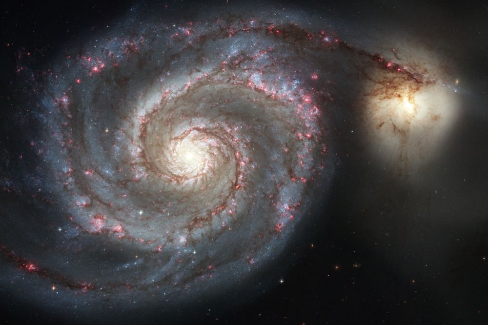 M 51 (Галактика Водоворот) — галактика в созвездии Гончие Псы, которая находится на расстоянии 23 млн световых лет от Земли. Ее диаметр составляет около 100 тысяч световых лет. Галактика состоит из большой спиральной галактики NGC 5194, на конце одного из рукавов которой находится галактика-компаньон NGC 5195. M 51 была обнаружена Шарлем Мессье 13 октября 1773 года.В M 51 было зарегистрировано три вспышки сверхновых звезд: SN 1994I, SN 2005cs и SN 2011dh.