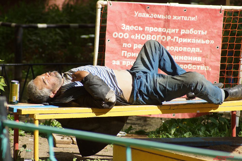 Жителю города абсолютно безразличен затопленный двор.