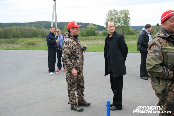 Раньше всех из VIP-персон на месте оказался председатель ФПСО Андрей Ветлужских.