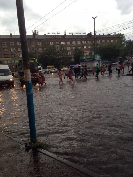 Пешеходный переход рядом с Бежицким рынком. 