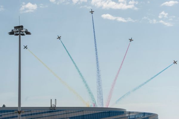 Выступление пилотажной группы «Русь» на самолетах Л-39 «Альбатрос».