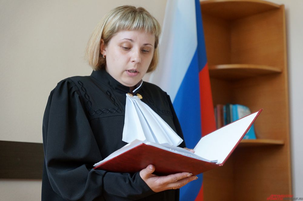 В итоге, Анна получила 14 дней ареста.