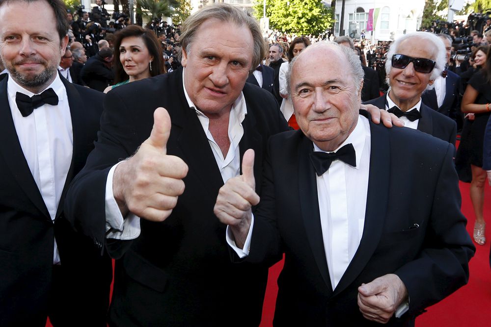 2014 год. Президент ФИФА Зепп Блаттер и Жерар Депардье в Каннах.
