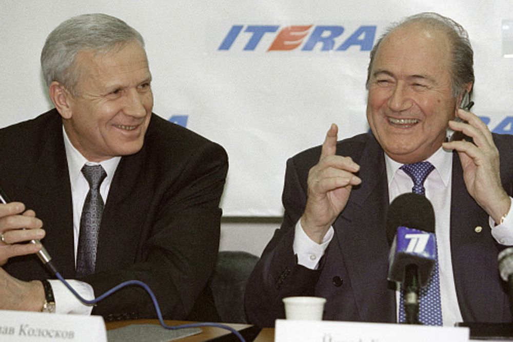 2001 год. Президент РФС Вячеслав Колосков и президент ФИФА Зепп Блаттер.