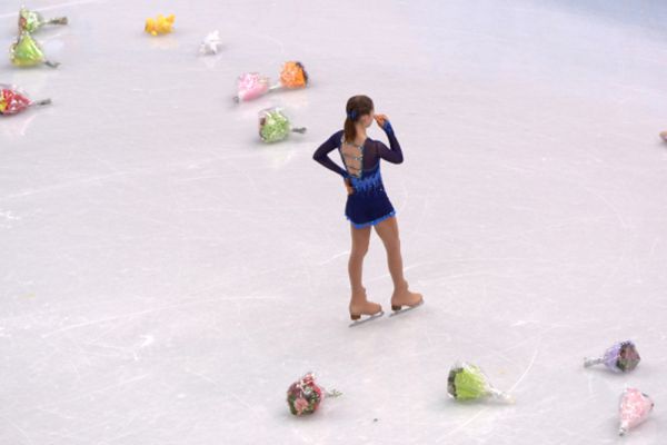 Юлия Липницкая после выступления в короткой программе женского одиночного катания на соревнованиях по фигурному катанию на XXII зимних Олимпийских играх в Сочи.