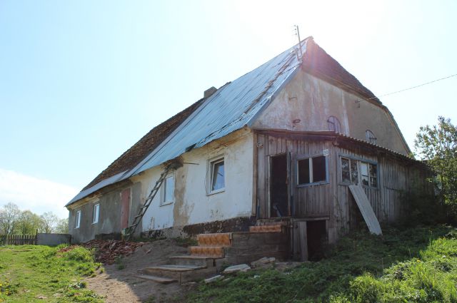 Капитальный ремонт этого дома на ул. Калининградской, 38 в поселке Бережковское Черняховского района по новой региональной программе начнется уже в 2016 году.