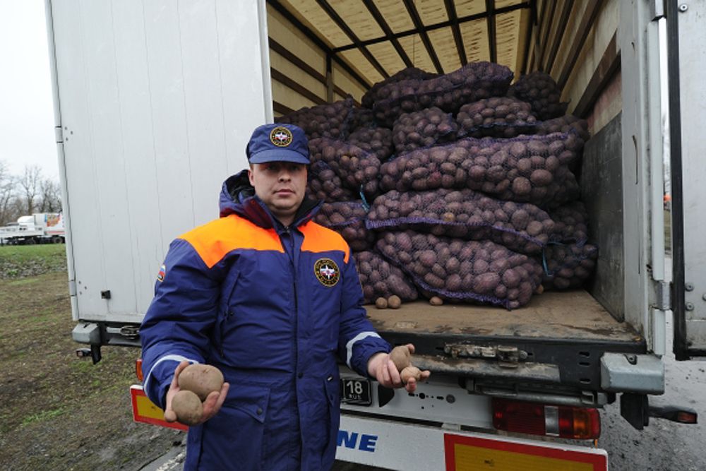«В гуманитарной помощи (на востоке Украины) нуждаются более 5 млн человек», - отметил Ларке.