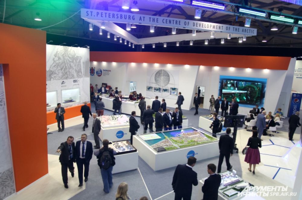 В выставочном комплексе «Ленэкспо» начал работу Петербургский международный экономический форум.