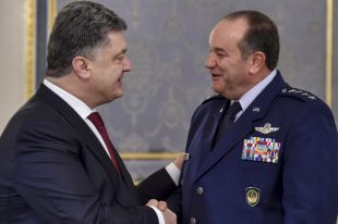 Порошенко и командующий войсками НАТО