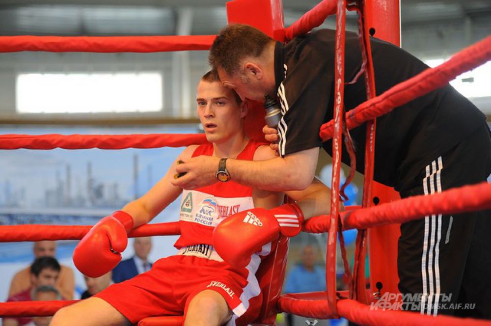 В Омске состоялся турнир по боксу памяти Александра Малунцева.