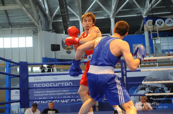 В Омске состоялся турнир по боксу памяти Александра Малунцева.