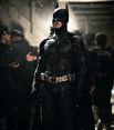 На четвертом - Бэтмен, супергерой американских комиксов и их многочисленных экранизаций. 