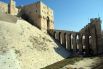 Алеппо – один из старейших городов мира — датирован 6000 годом до н.э. В Цитадели, которая возвышается над городом 5000 лет, расположены руины мечетей, дворца и древних бань. С 2012 года город является ареной противостояния между правительственными войсками Сирии и повстанцами. По состоянию на 2014 год, ООН установила, что 22 крупных архитектурных памятника города полностью уничтожены, а 48 серьезно повреждены. Цитадель также подвергалась обстрелам. О судьбе содержимого музеев и библиотек достоверно ничего неизвестно.