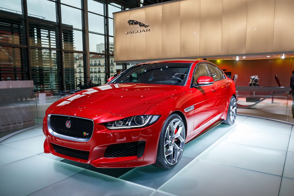 Jaguar XE.