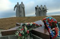Мемориал у разъезда Дубосеково, посвящённый подвигу 28 героев-панфиловцев.