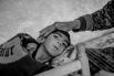 Шираз было три месяца, когда она заболела тяжелой лихорадкой. Врачи диагностировали полиомиелит. Но начать лечение девочки в Сирии не получилось – началась война. Мама – Лейла завернула девочку в одеяло и понесла на руках к границе с Турцией. 