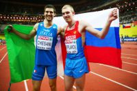 Хабаровский легкоатлет Дании Цыплаков (справа)