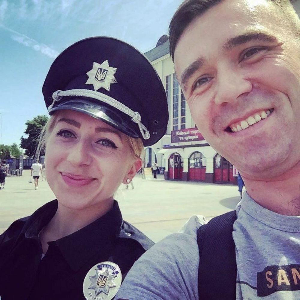 Самые красивые девушки-полицейские в Киеве