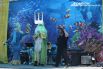 Праздничная программа началась с театрализованного шествия повелителя морей Нептуна и его свиты.