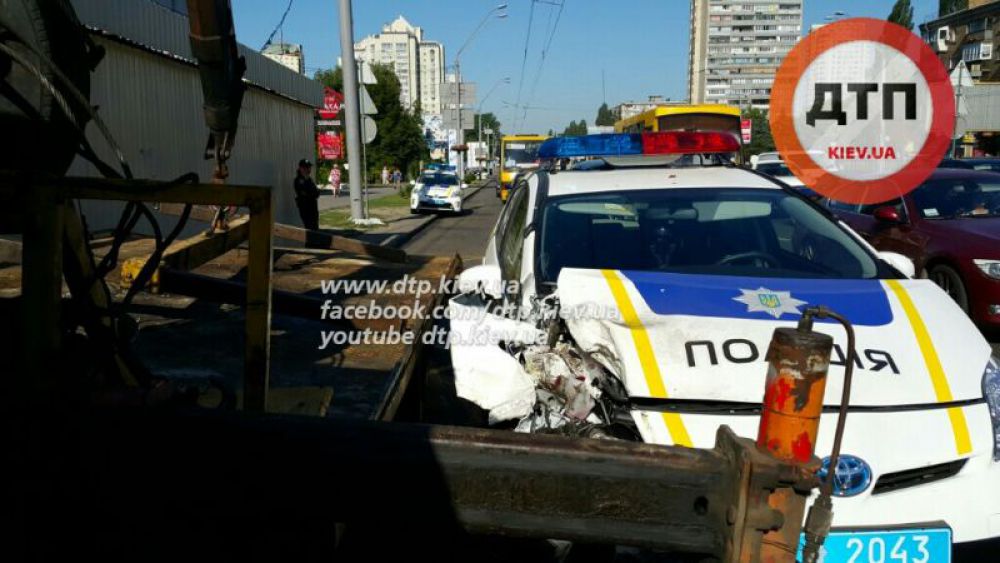 Наша полиция нас бережет: ДТП с участием украинских полицийских