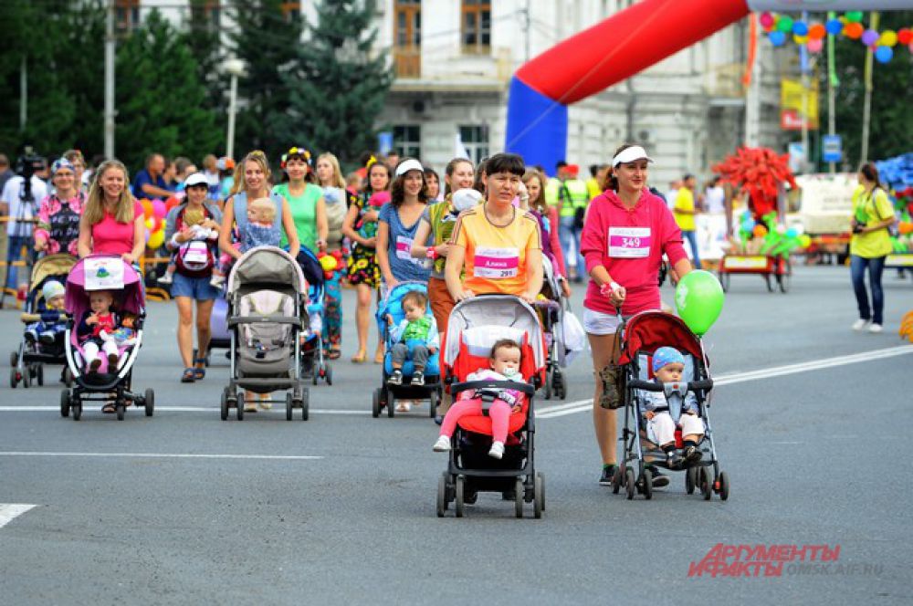Цветочный забег в Омске.