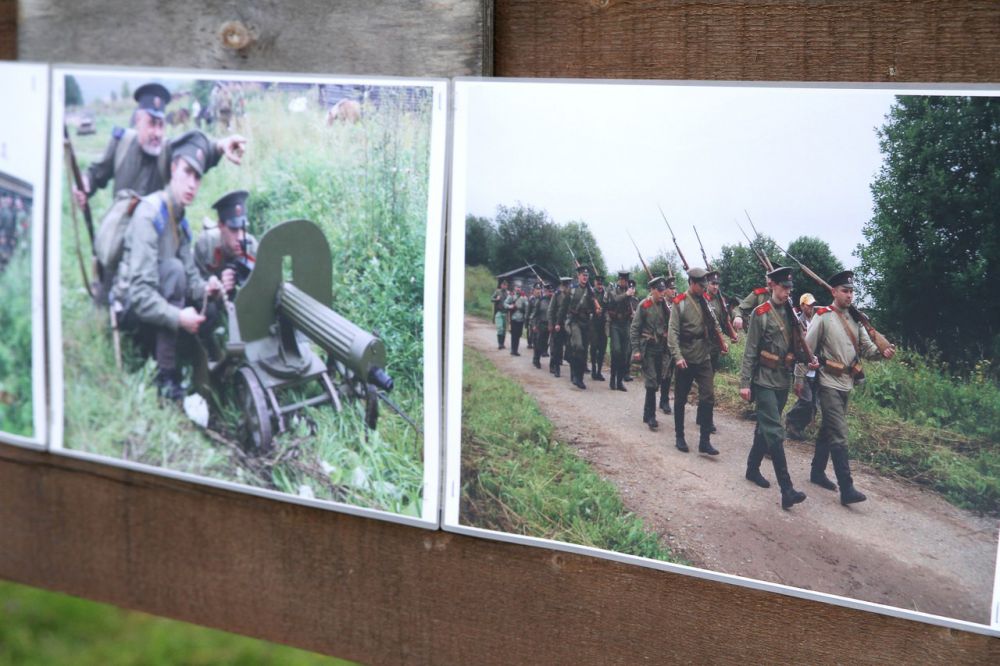 Фотовыставка на территории Хохловки.