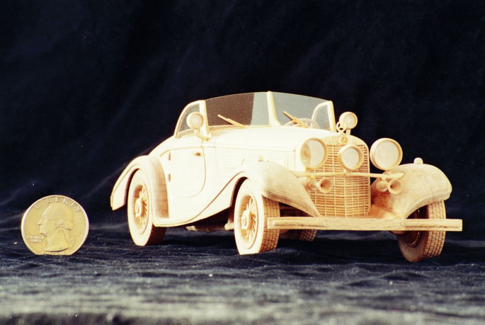 Модель машины Mercedes-Benz 540K Special Roadster 1936 года.