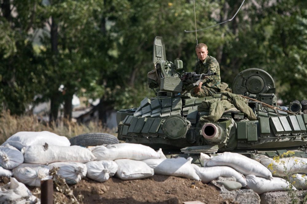 В 16.00 решением Верховного Главнокомандующего Вооруженными Силами РФ в соответствии с Конституцией страны корабли ВМФ РФ приступили к патрулированию морских пространств у побережья Абхазии, вблизи зоны вооруженного конфликта в Южной Осетии. Соответствующая нота направлена грузинской стороне.