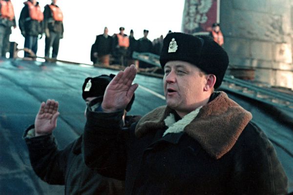 Капитан 1 ранга Лячин Геннадий Петрович.